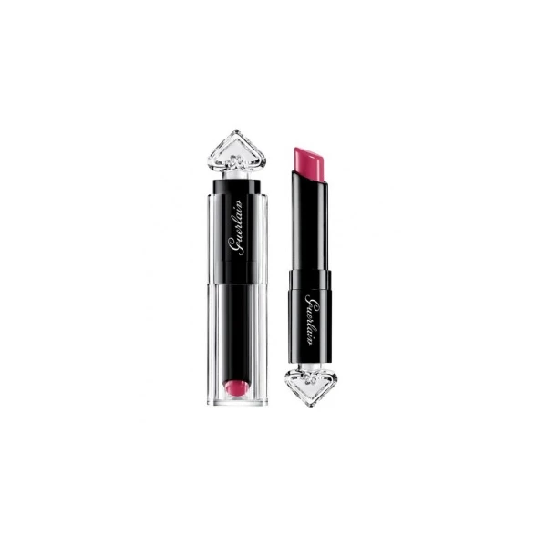 Guerlain - La Petite Robe Noire Le Rouge Delicieusement Brillant - Rossetto 067 Cherry Cape 1 Guerlain - La Petite Robe Noire Le Rouge Delicieusement Brillant - Rossetto 067 Cherry Cape